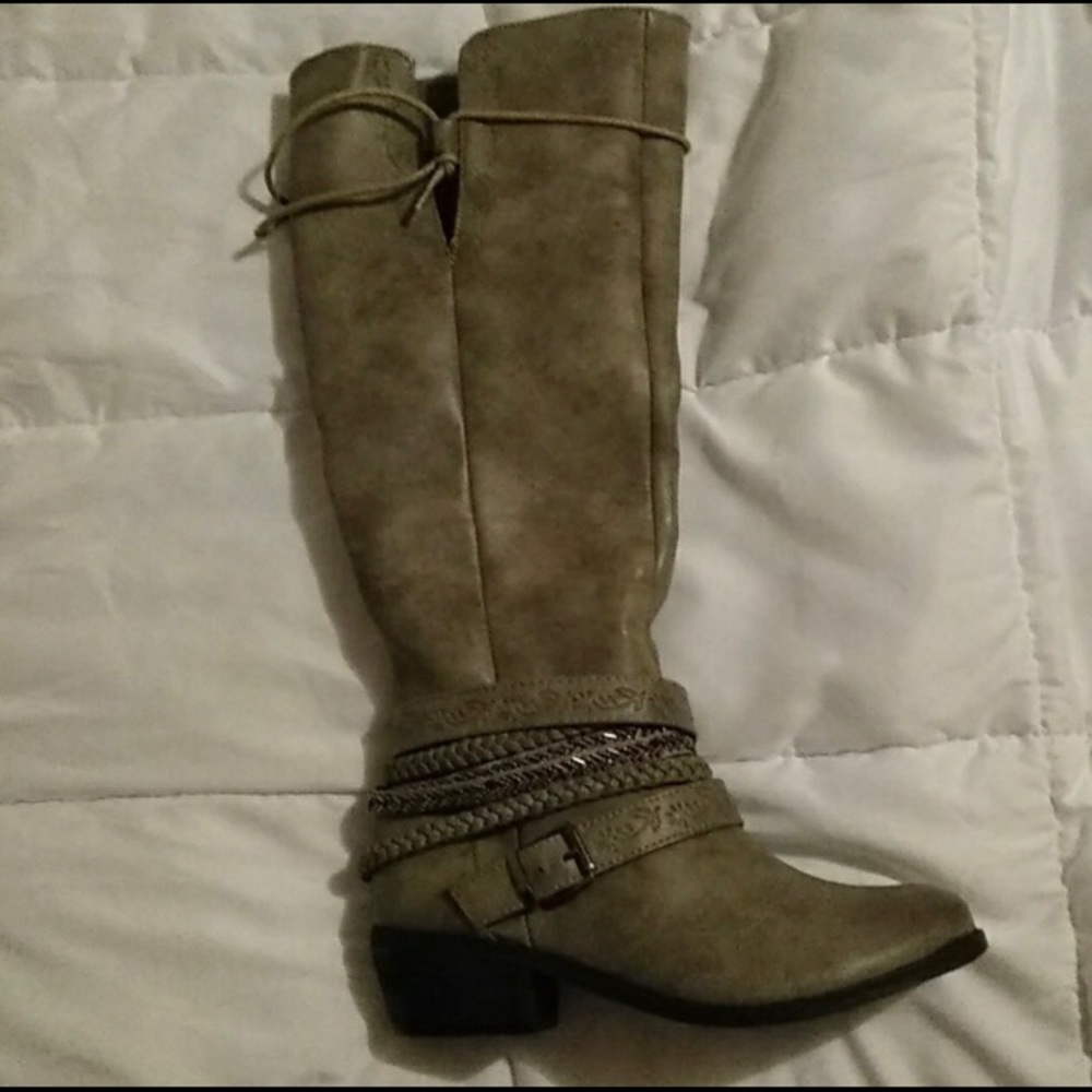 Women’s boots